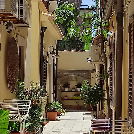 Corte Di Dionisio Syracuse